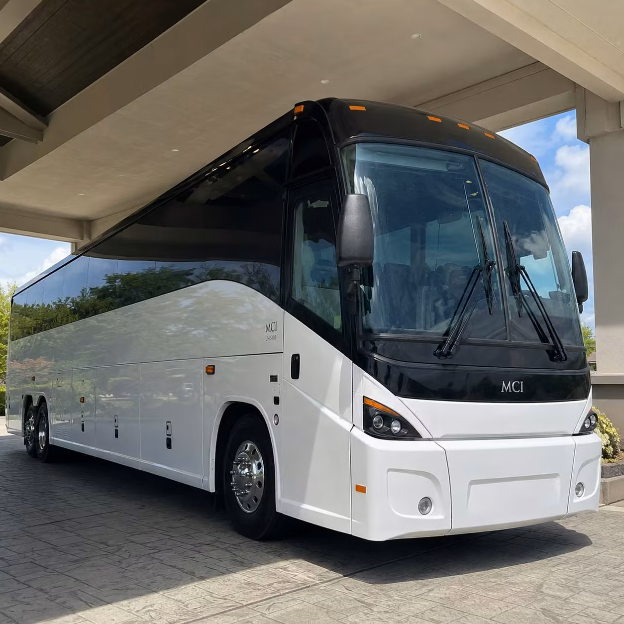 shuttling employees between south jordan tech campuses and trax connections